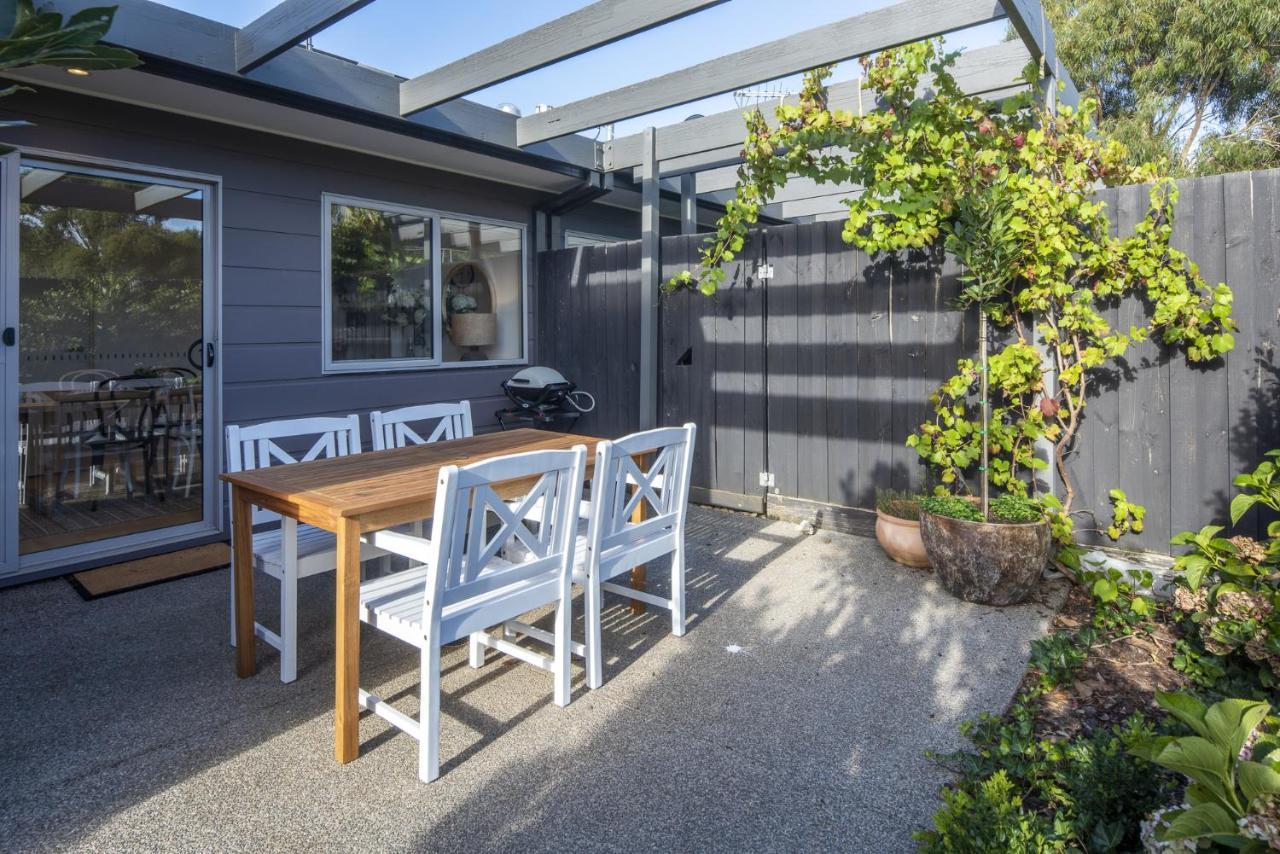 Mews Cottages Gisborne Exterior photo